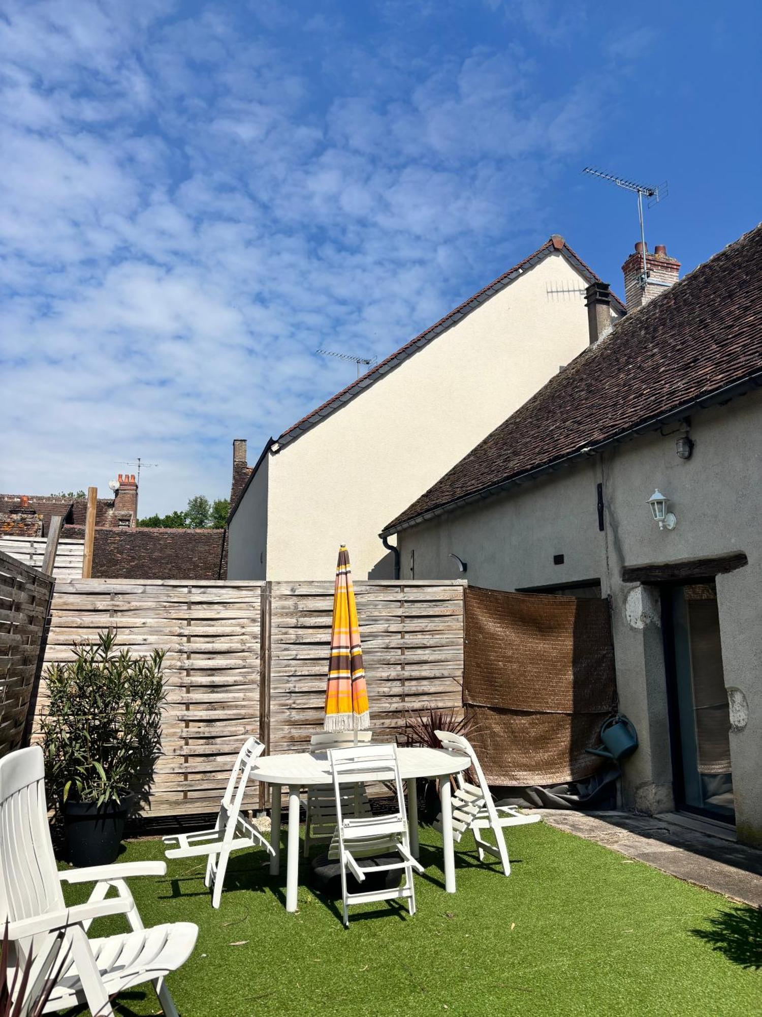 Au Champ Fleuri Apartamento Bracieux Exterior foto